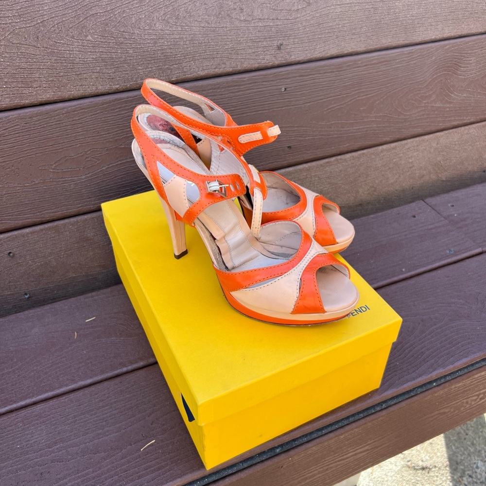 Fendi strappy  sandals. - Picture 7 of 9